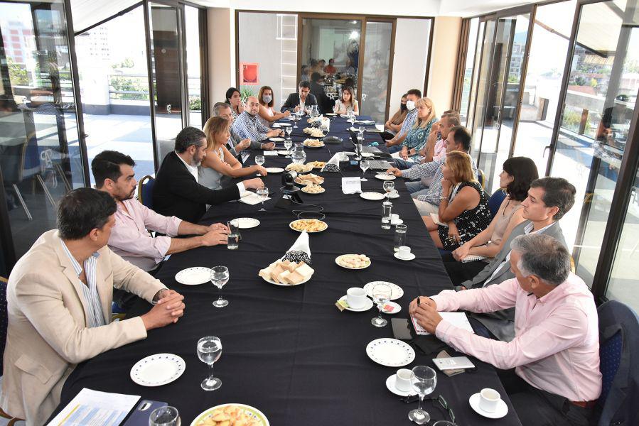 80693-sector-publico-y-privado-aunan-criterios-para-promover-el-trabajo-minero-calificado