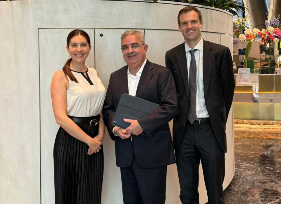 el_gobernador_se_reunio_con_representantes_de_galan_lithium_en_australia