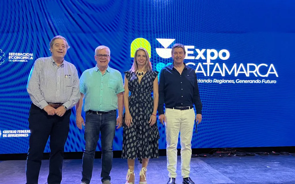 delegacionCORPROA-y-Marcelo-Coll-e1764344859132-1024x640