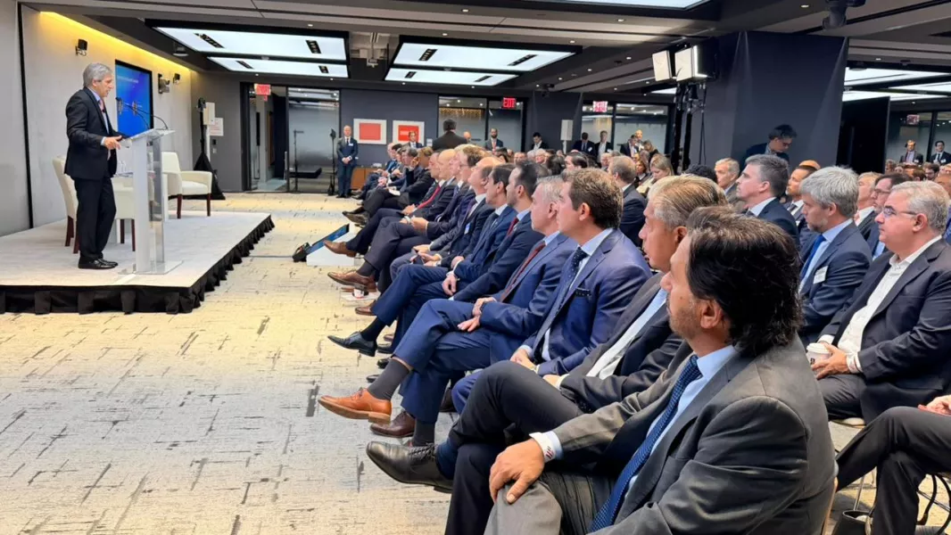 18298-el-gobernador-gustavo-saenz-participo-en-una-nueva-jornada-de-argentina-week