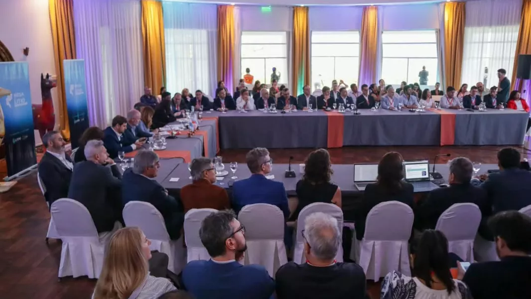 110482-la-mesa-del-litio-impulsa-una-hoja-de-ruta-consensuada-para-fortalecer-la-cadena-de-valor-regional-20261009143659