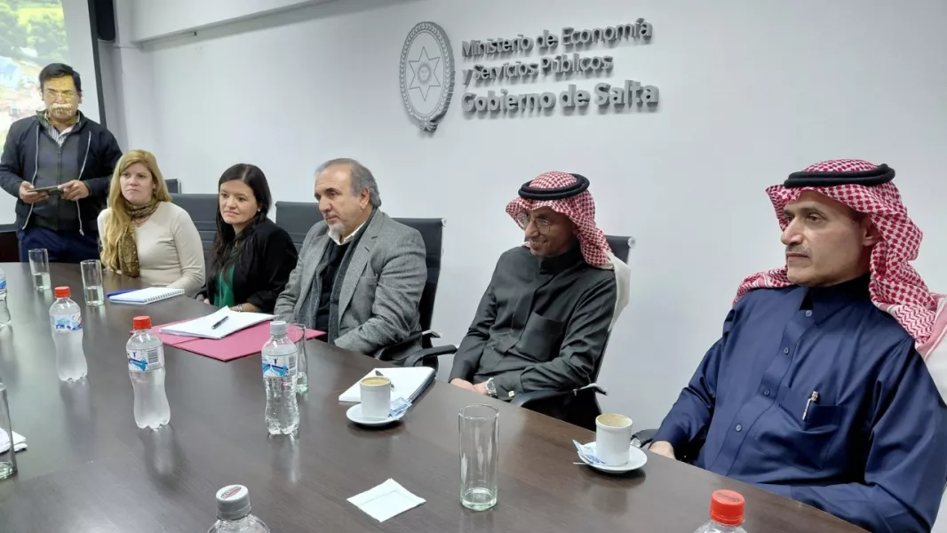 24042-funcionarios-de-economia-produccion-y-salud-recibieron-a-la-delegacion-oficial-del-reino-de-arabia-saudita