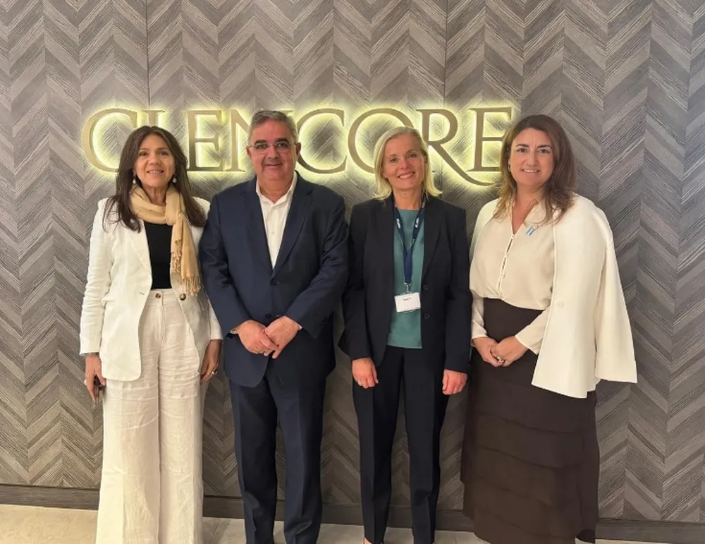 el-gobernador-se-reunio-autoridades-glencore-londres