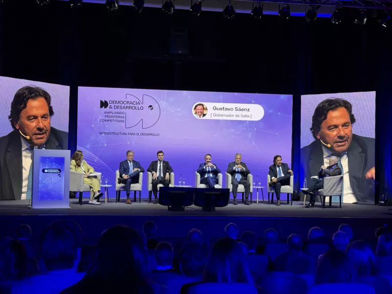 109954-saenz-en-el-ciclo-democracia-y-desarrollo-argentina-no-genera-seriedad-ni-confianza-si-cada-gobierno-que-llega-cambia-las-reglas-de-juego