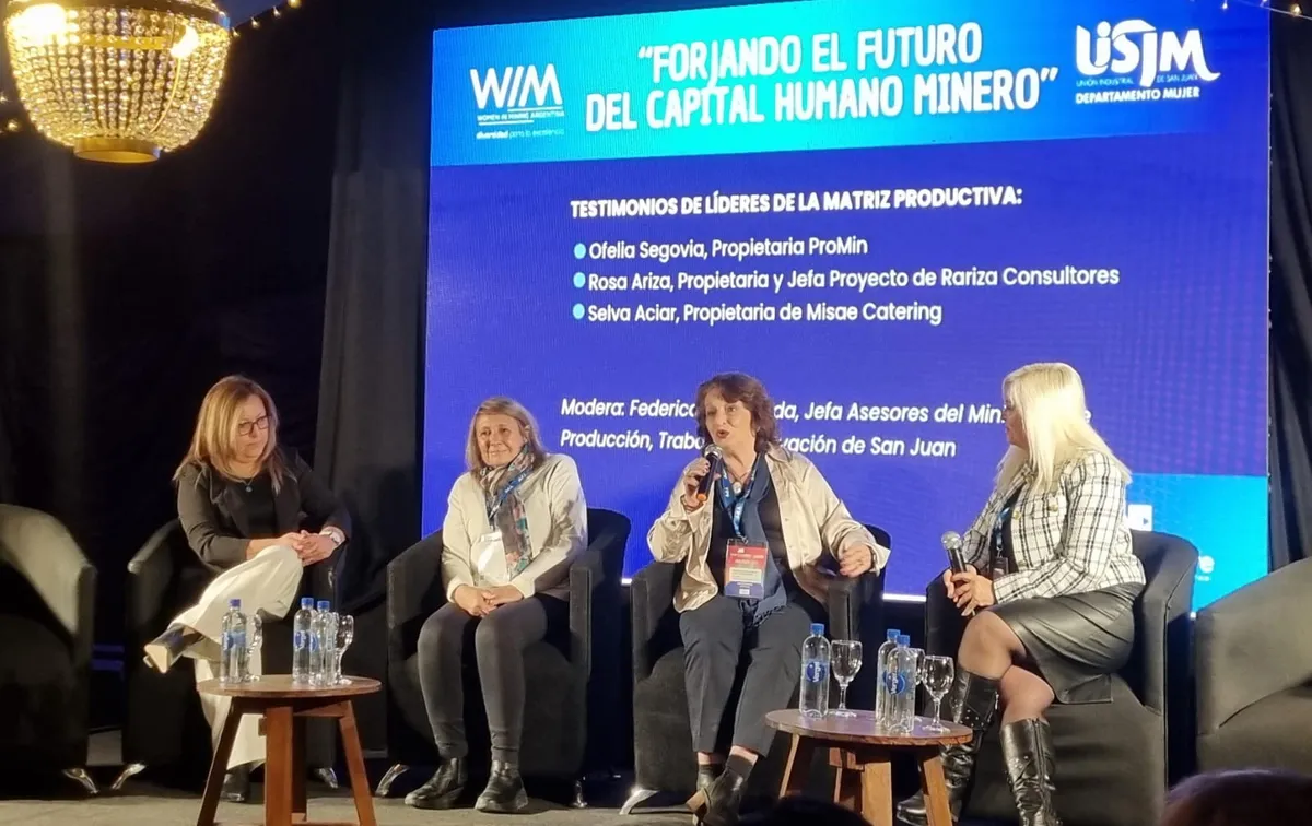 panel-mujeres