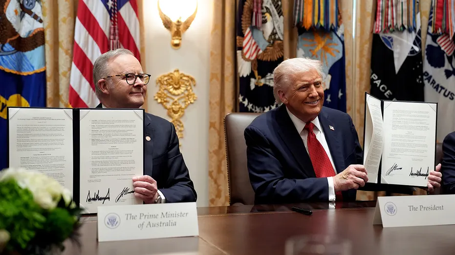 trump-albanese