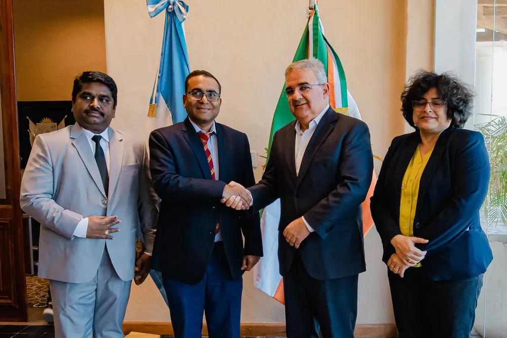 el_gobernador_recibio_al_nuevo_ceo_de_kabil_2 (1)