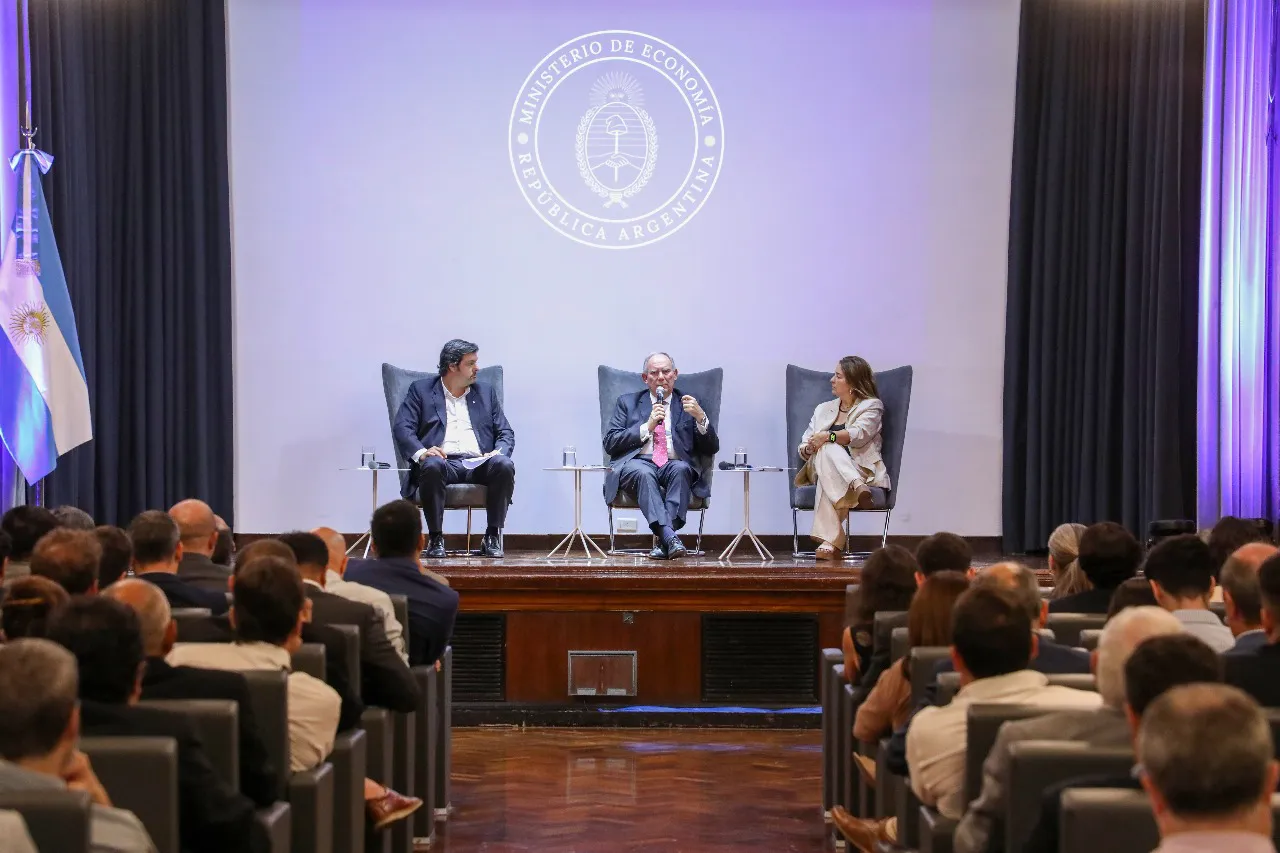 61c74bdc-b922-4289-b626-c95cc975a8ba