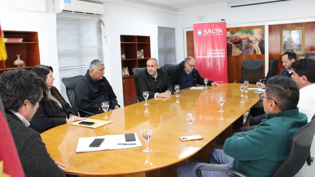 18664-el-gobierno-provincial-intervino-para-abrir-una-nueva-instancia-para-proveedores-locales-en-proceso-licitatorio-minero